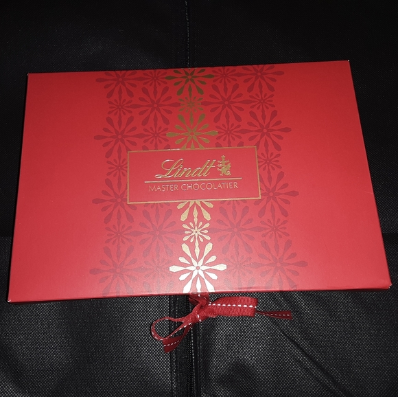 Set of 4 Lindt Master Chocolatier Gift Boxes - Picture 2 of 4